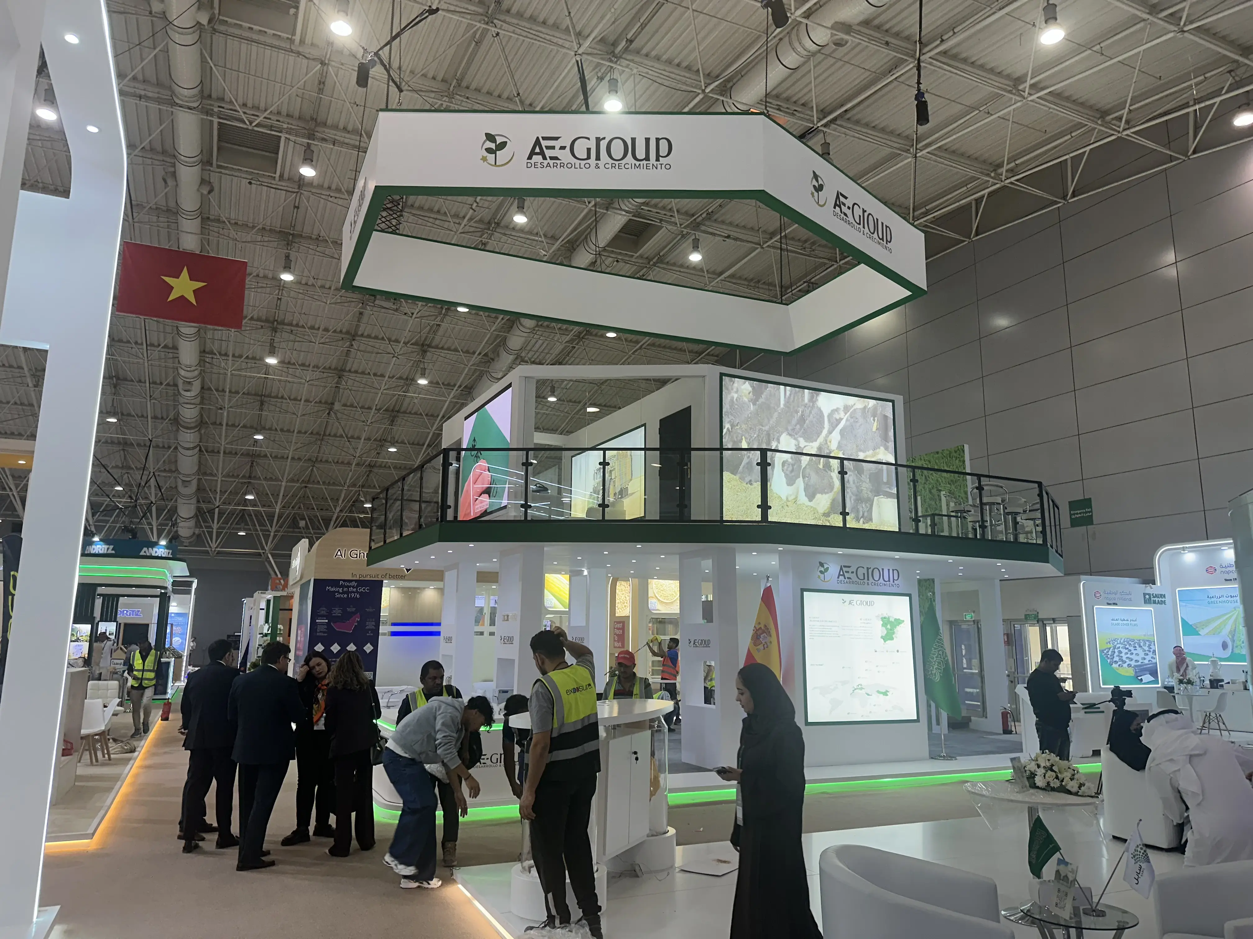 تصميم وتنفيذ شركة ايفو ميديا لبوث AE Group ،بوث كبير دورين